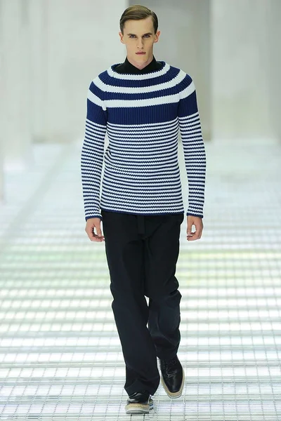 Look 40
